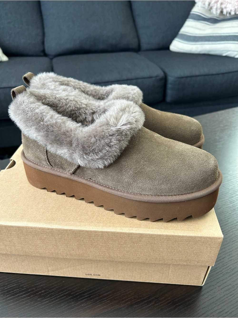 Ugg l-Nita platform slippers shearling Lined Slip-On - Picture 7 of 11